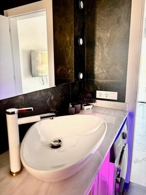 Vila Lova- Luxury Apartments 滨海罗克塔斯 外观 照片